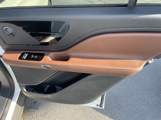 New 2025 Lincoln Aviator Reserve w/ Jet Appearance Package image 24