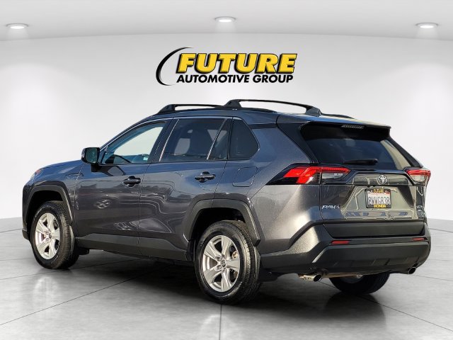 Used 2021 Toyota RAV4 XLE w/ Convenience Package AWD/4WD image 7