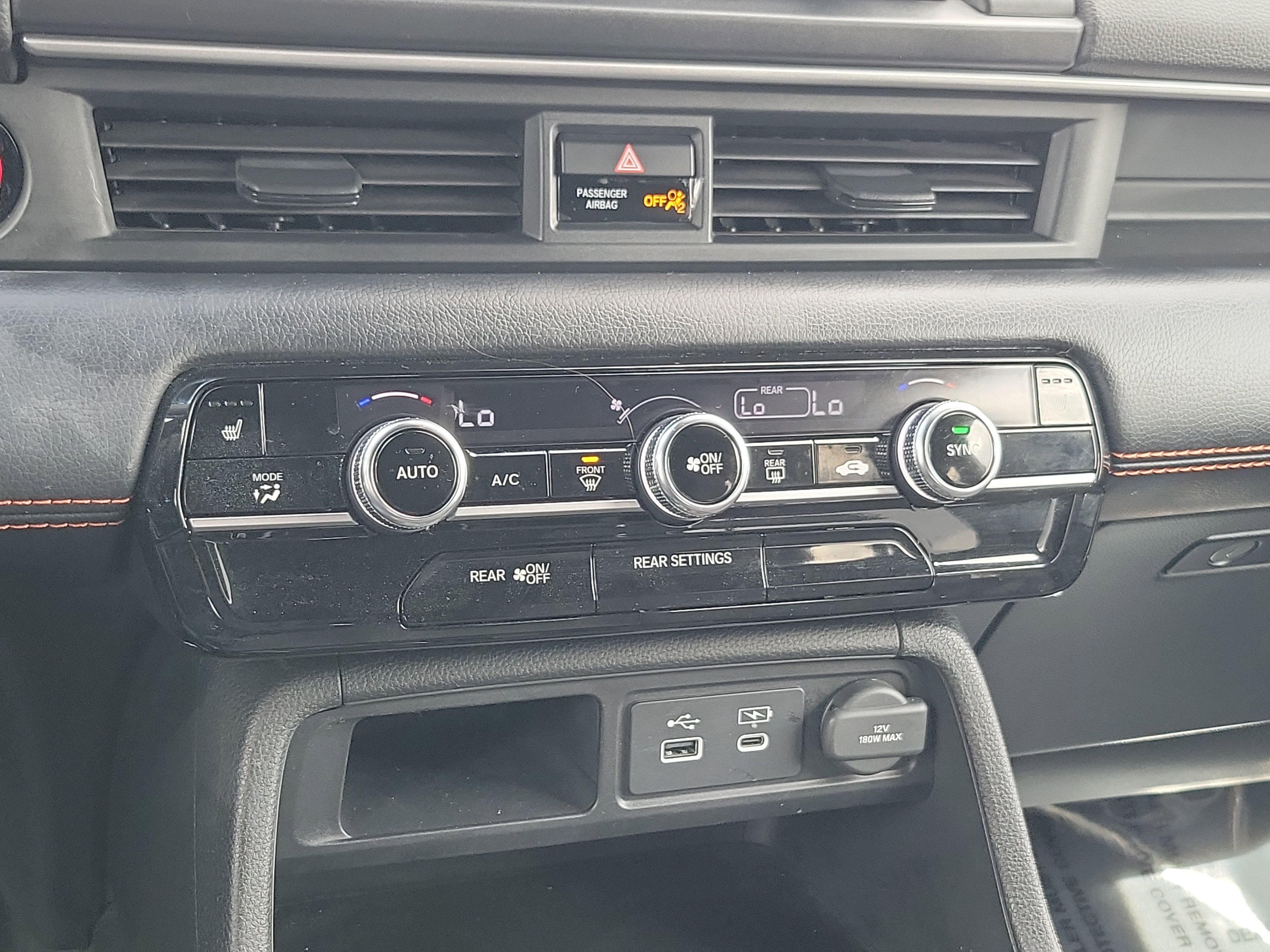 Used 2025 Honda Pilot Sport image 28