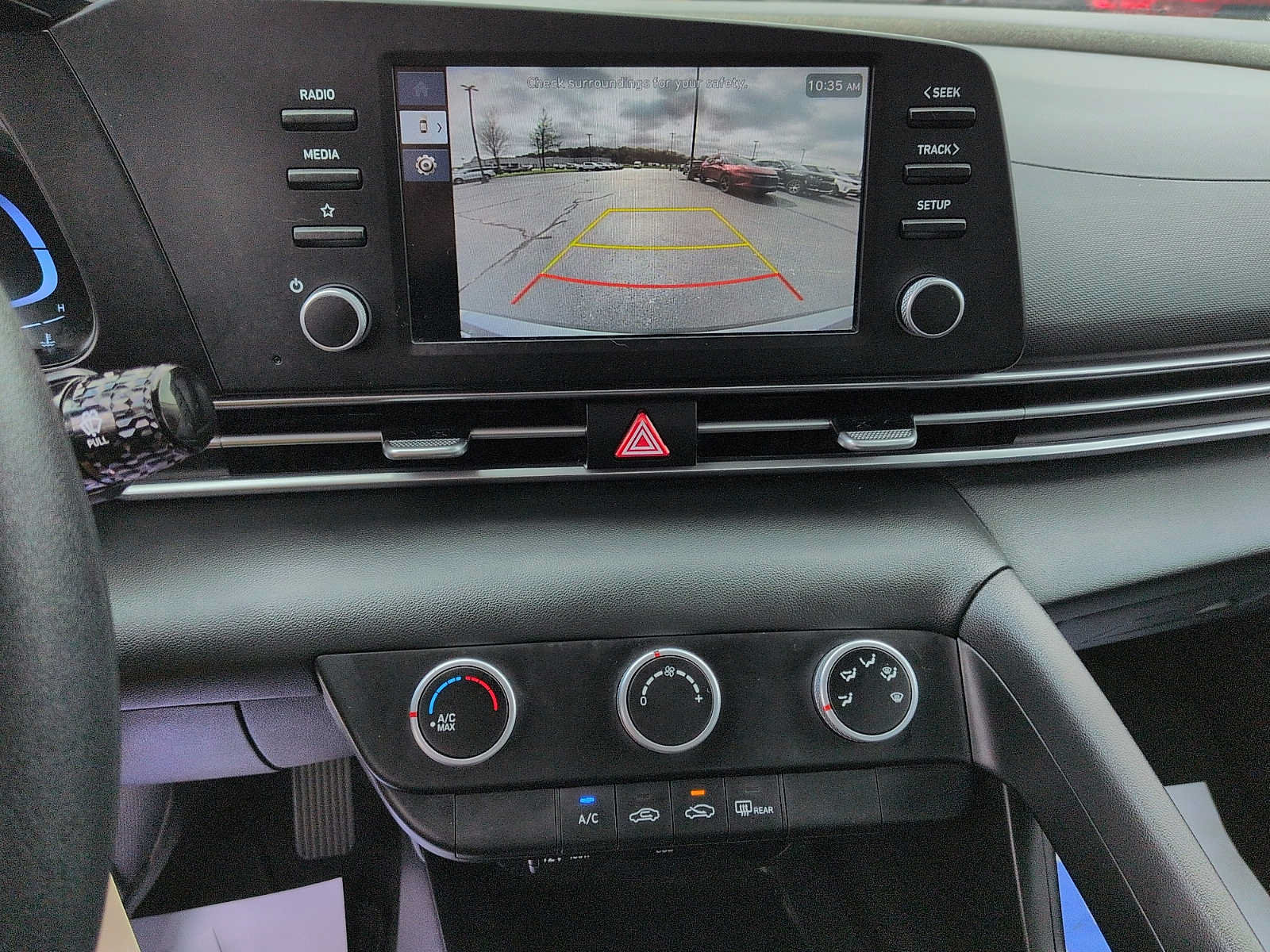 Used 2024 Hyundai Elantra SE FWD image 20