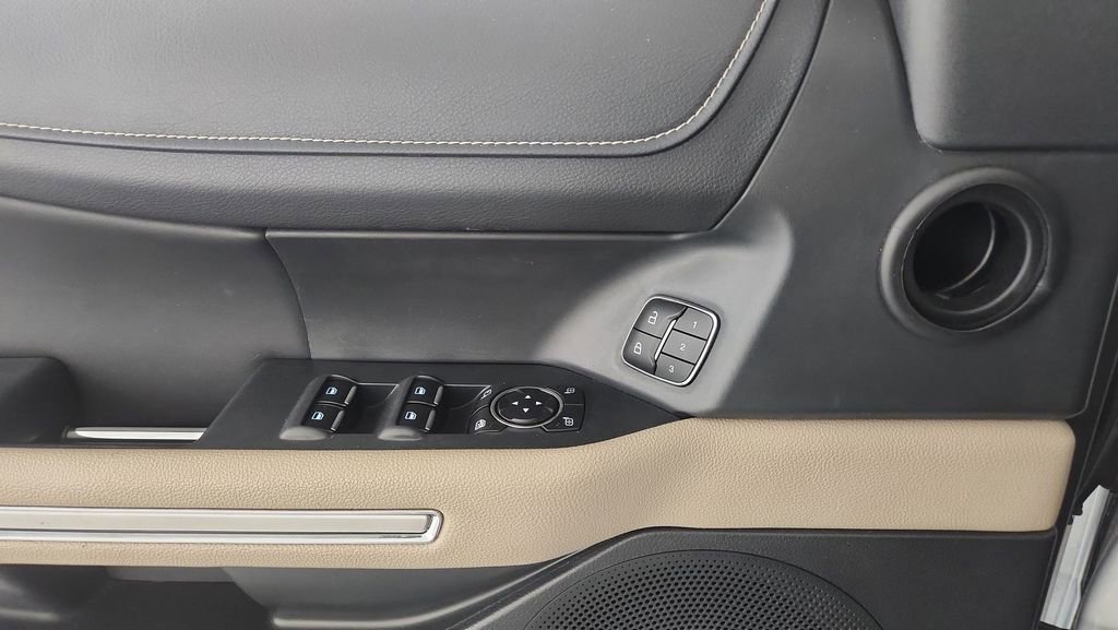 Certified 2023 Ford Expedition Limited image 27