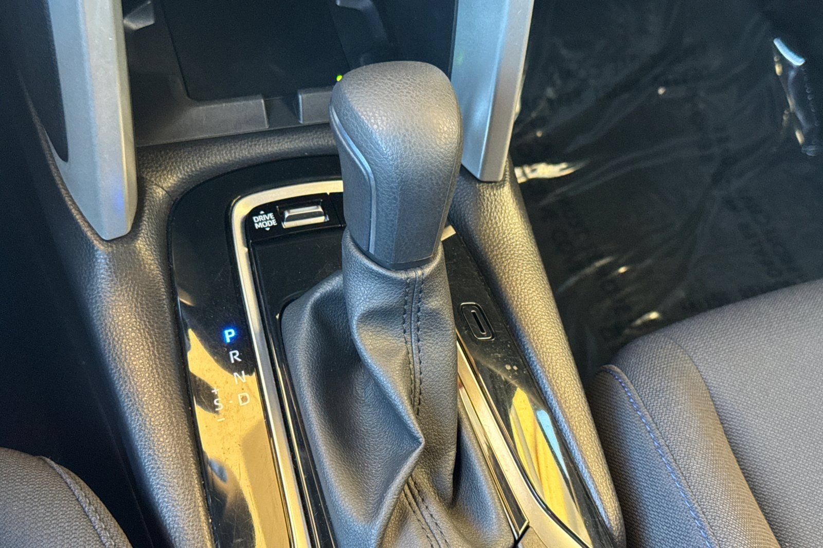 Used 2025 Toyota Corolla Cross AWD Hybrid image 26