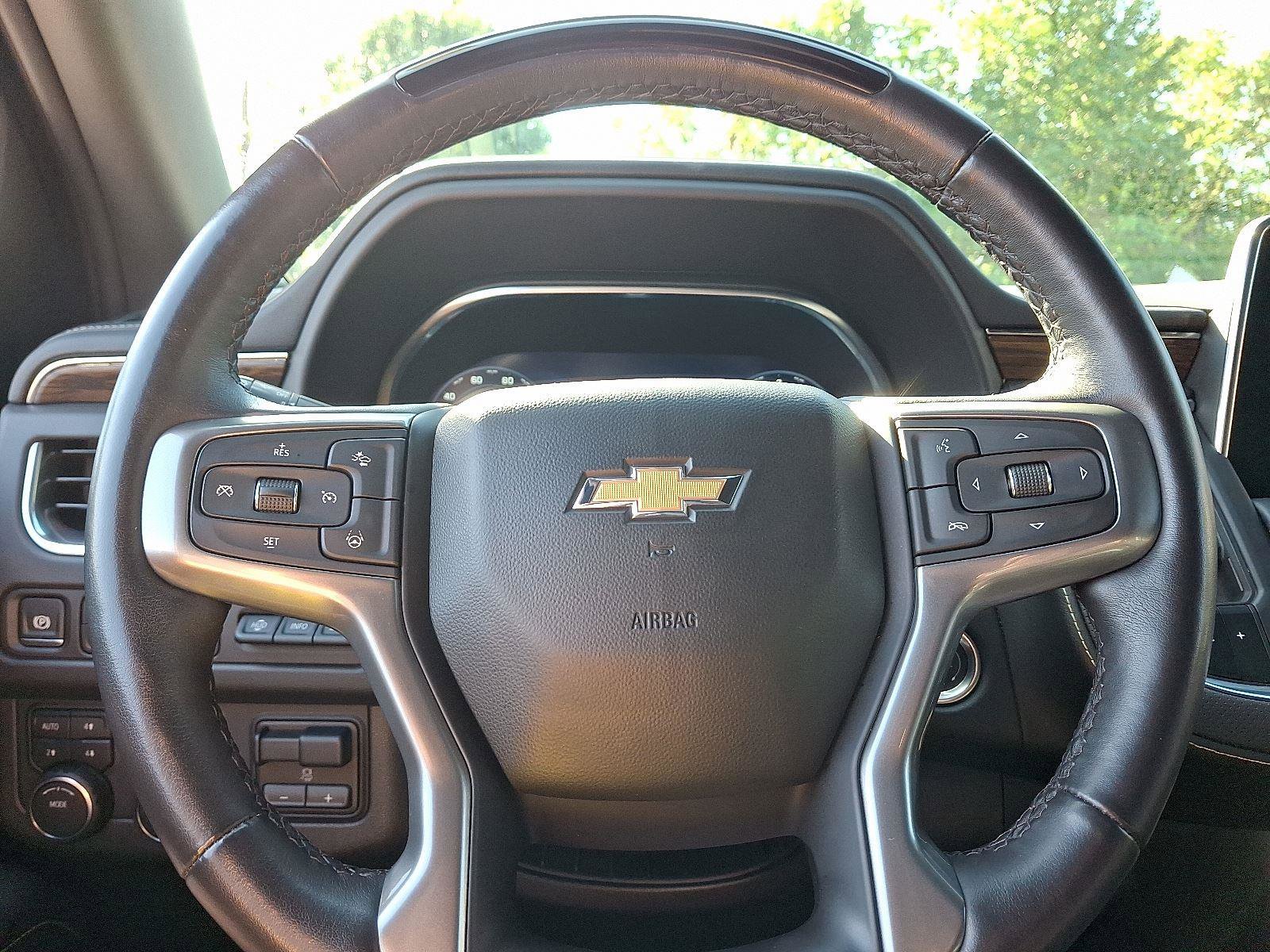 Used 2024 Chevrolet Suburban Premier w/ Advanced Technology Package image 22