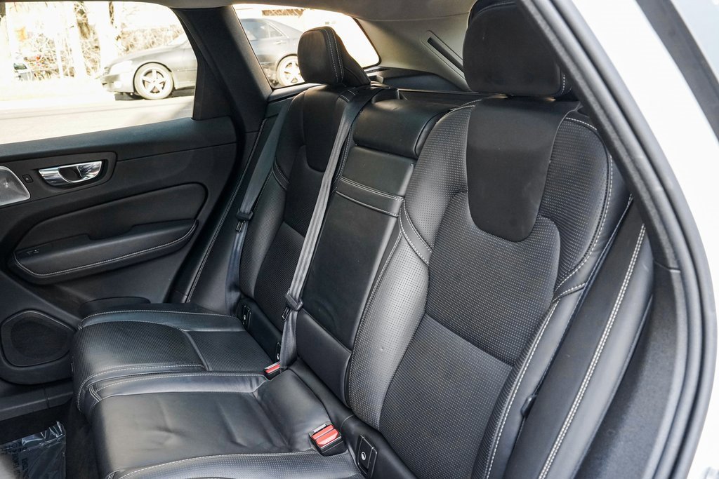 Used 2019 Volvo XC60 T6 Inscription w/ Protection Package Premier image 15