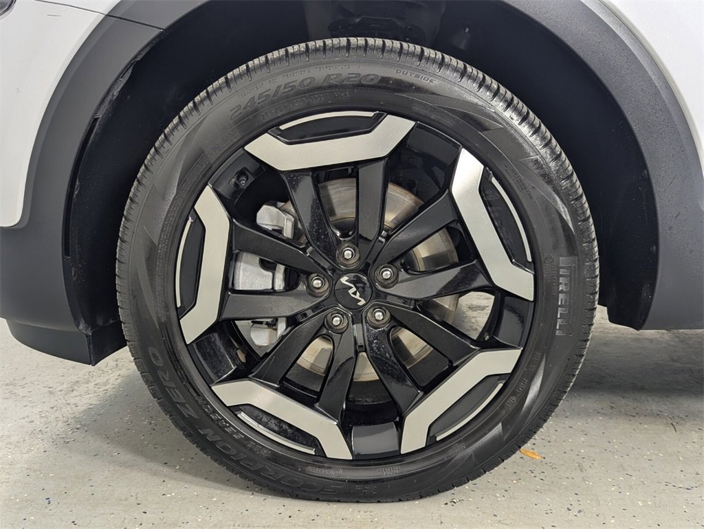 Used 2025 Kia Telluride EX image 9