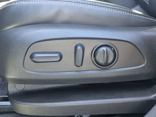 Used 2024 GMC Terrain SLT AWD/4WD image 21