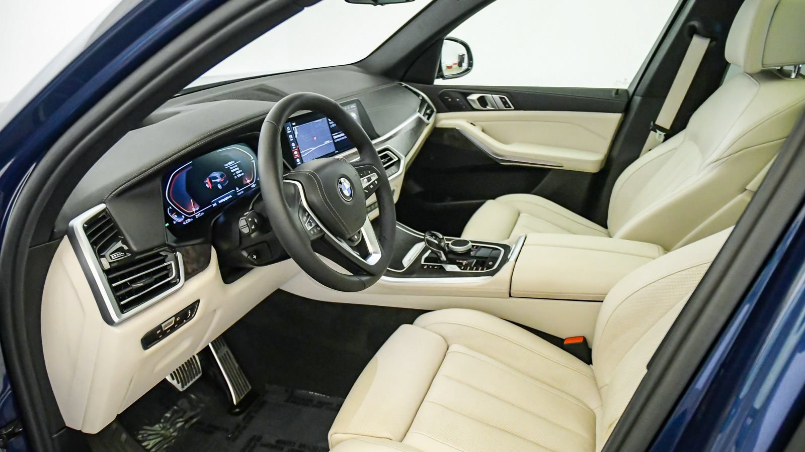 Certified 2022 BMW X5 sDrive40i w/ Luxury Seating Package RWD image 17