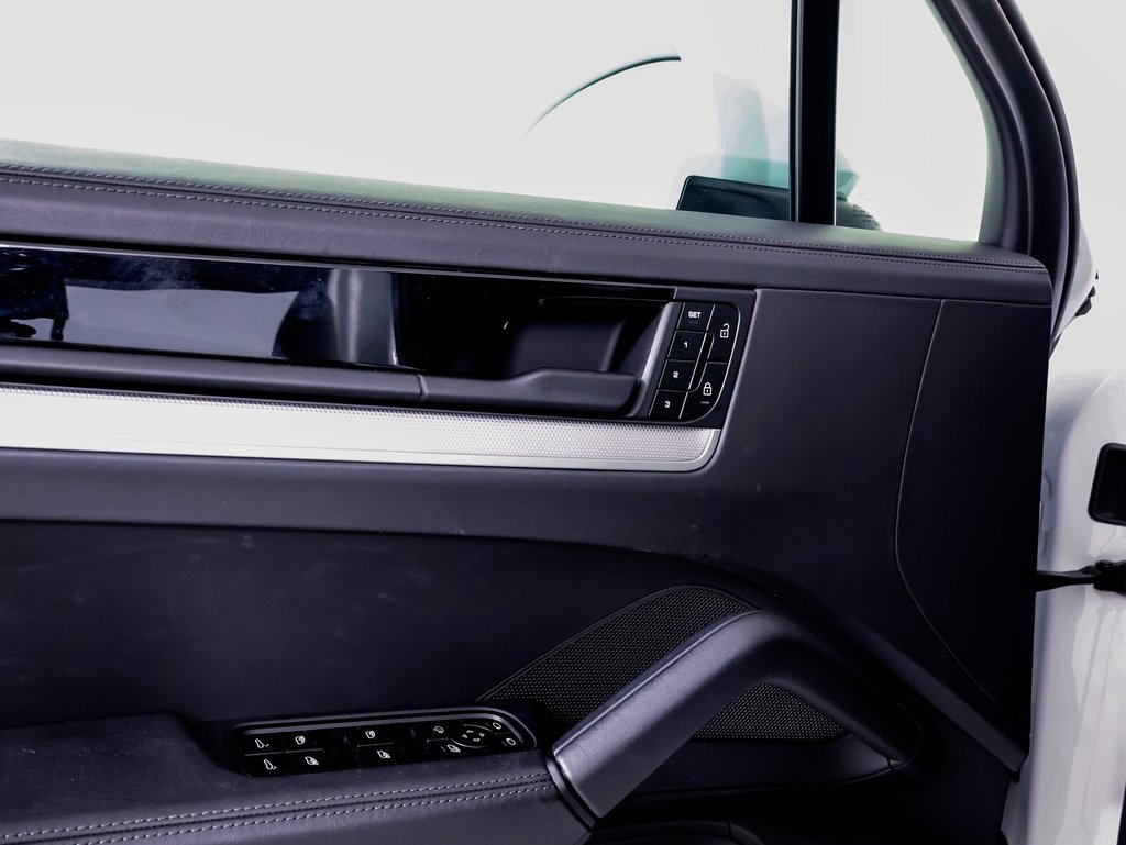 Certified 2024 Porsche Cayenne S image 20