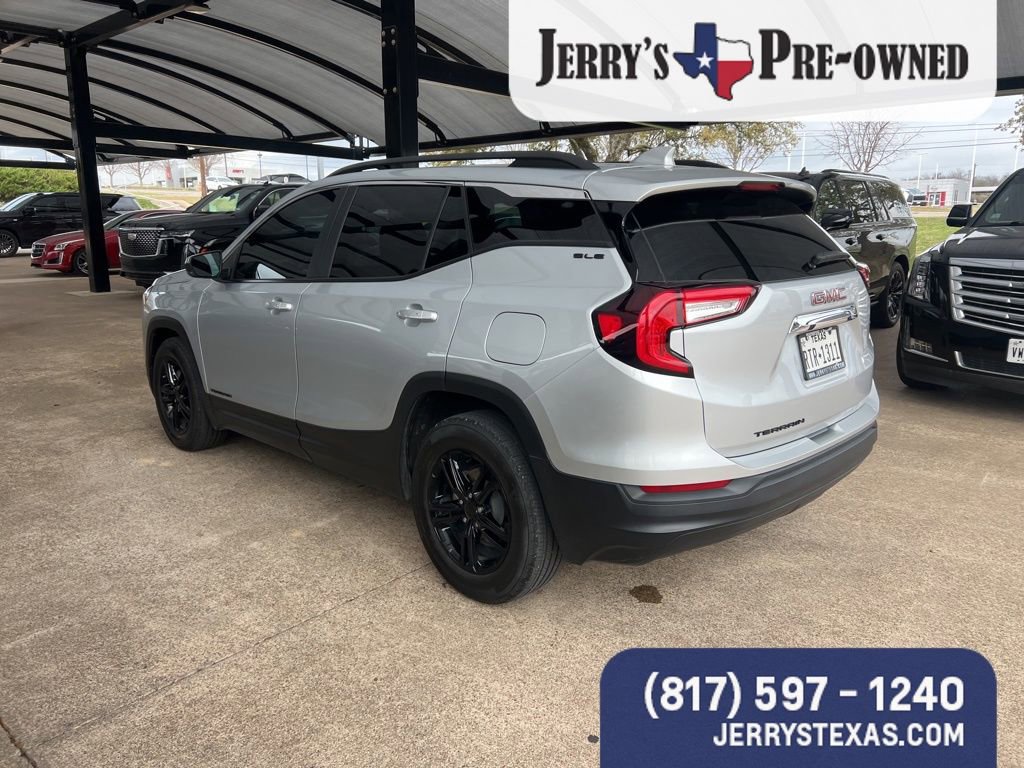 Used 2022 GMC Terrain SLE w/ Driver Convenience Package image 5