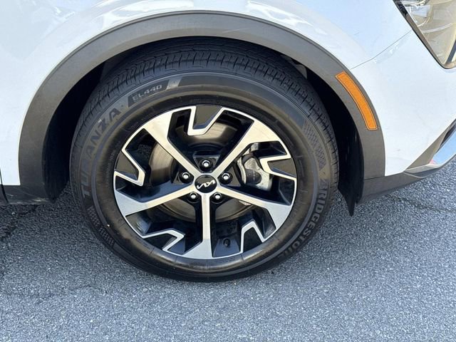 Used 2023 Kia Sportage EX image 7