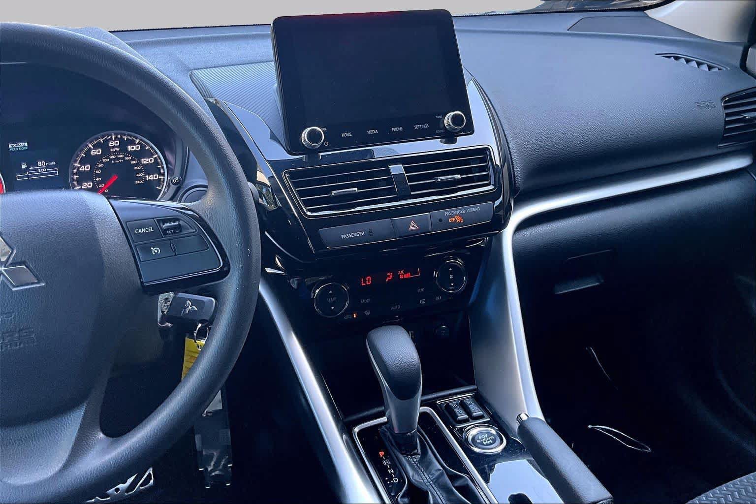 Used 2023 Mitsubishi Eclipse Cross LE AWD/4WD image 7