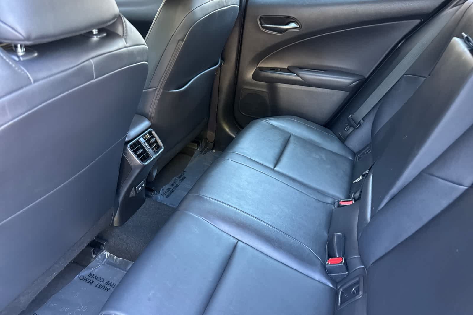 Used 2021 Lexus UX 200 w/ Accessory Package (Z1) FWD image 4
