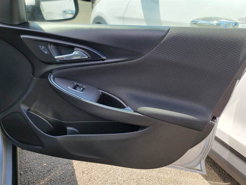 Used 2017 Chevrolet Malibu LT w/ Driver Confidence Package image 19