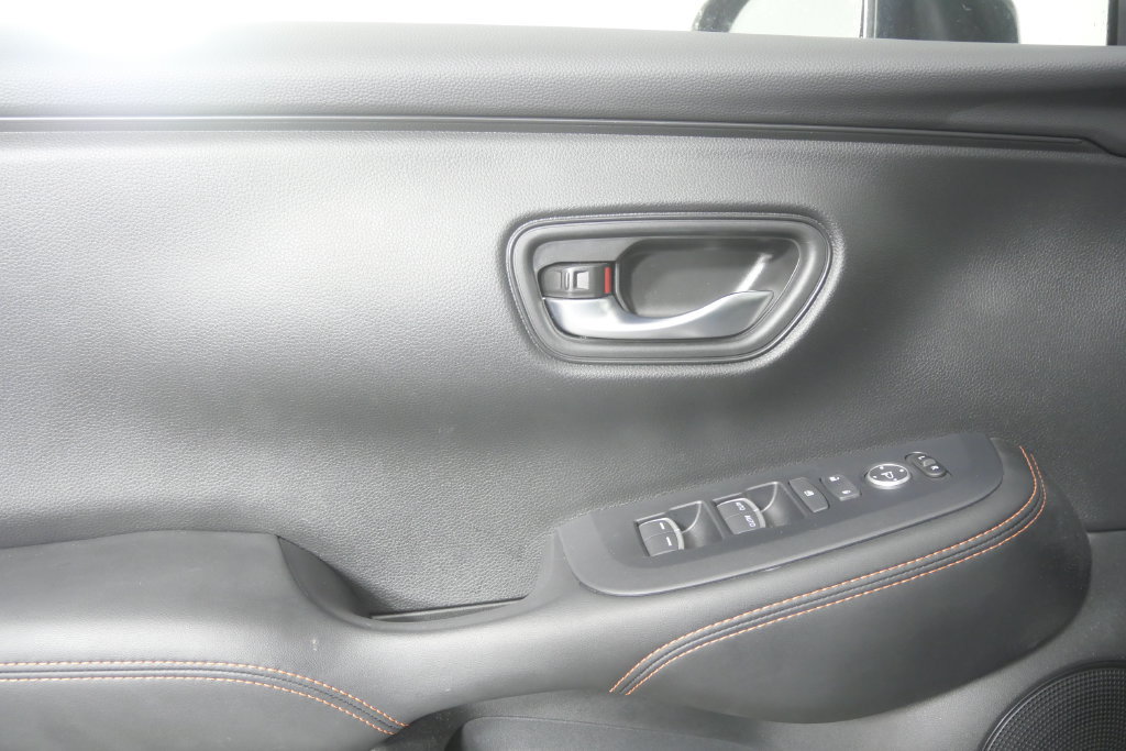Used 2025 Honda HR-V Sport image 9
