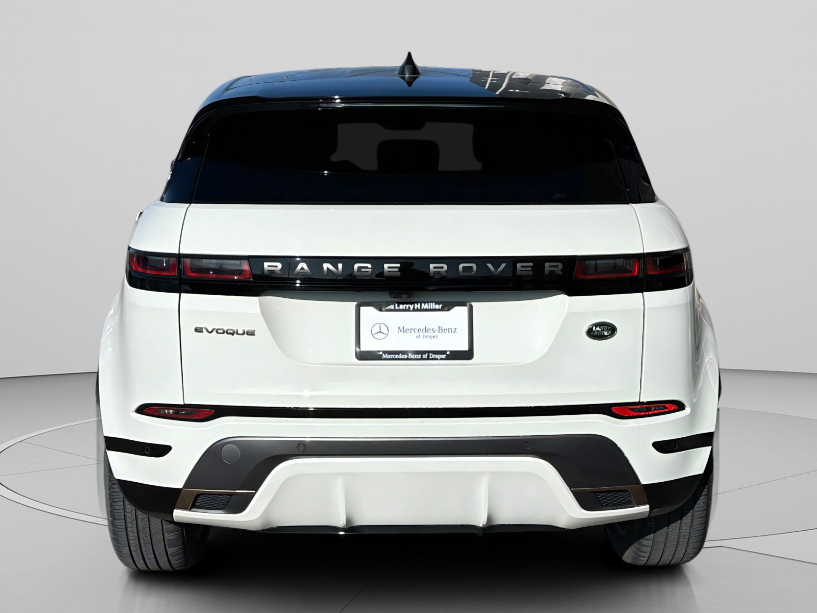 Used 2023 Land Rover Range Rover Evoque R-Dynamic S image 6