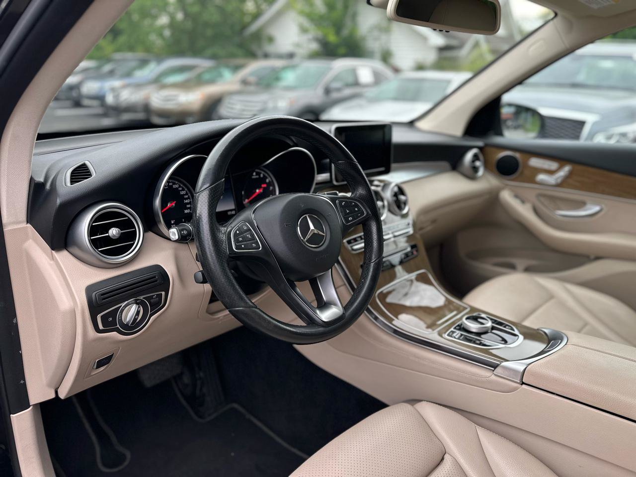 Used 2018 Mercedes-Benz GLC 300 image 10