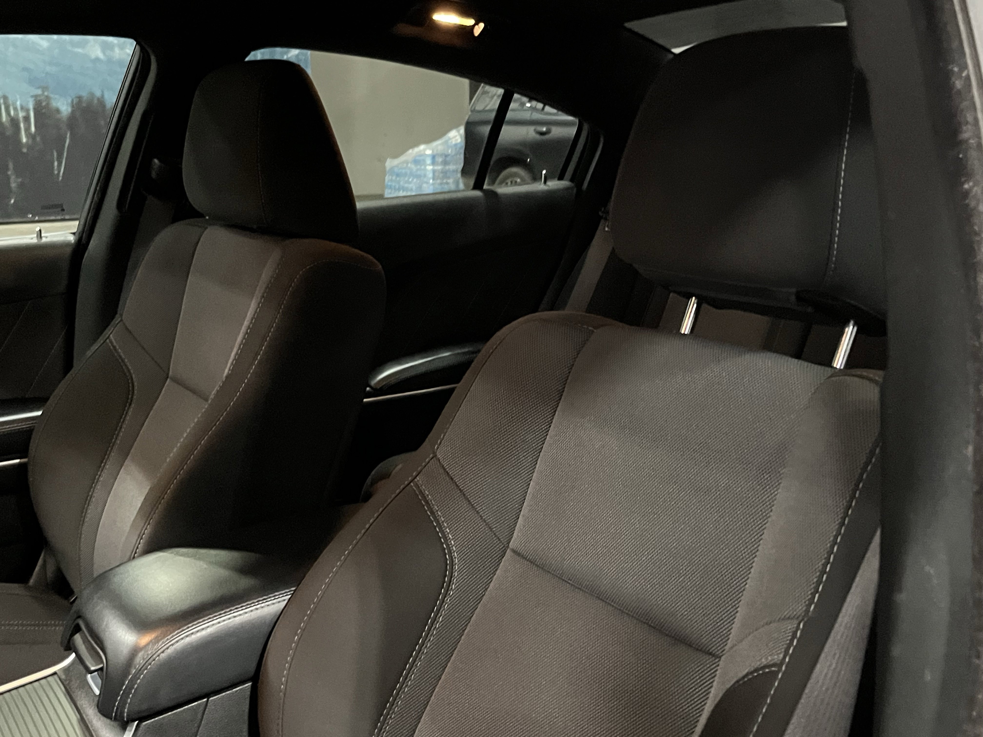Used 2022 Dodge Charger SXT image 16