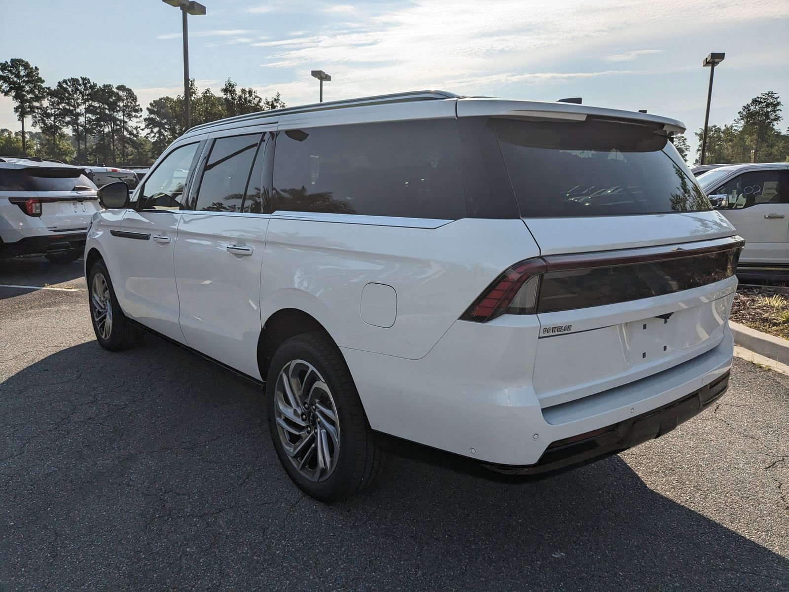 New 2025 Lincoln Navigator L Reserve image 8