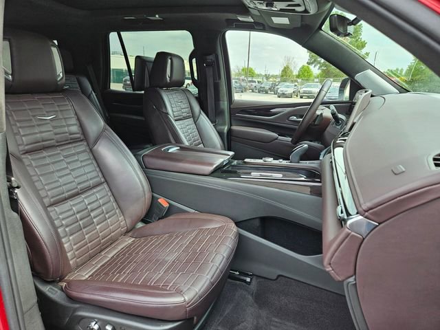 Certified 2022 Cadillac Escalade Premium Luxury Platinum w/ Heavy-Duty Trailer Package AWD/4WD image 20