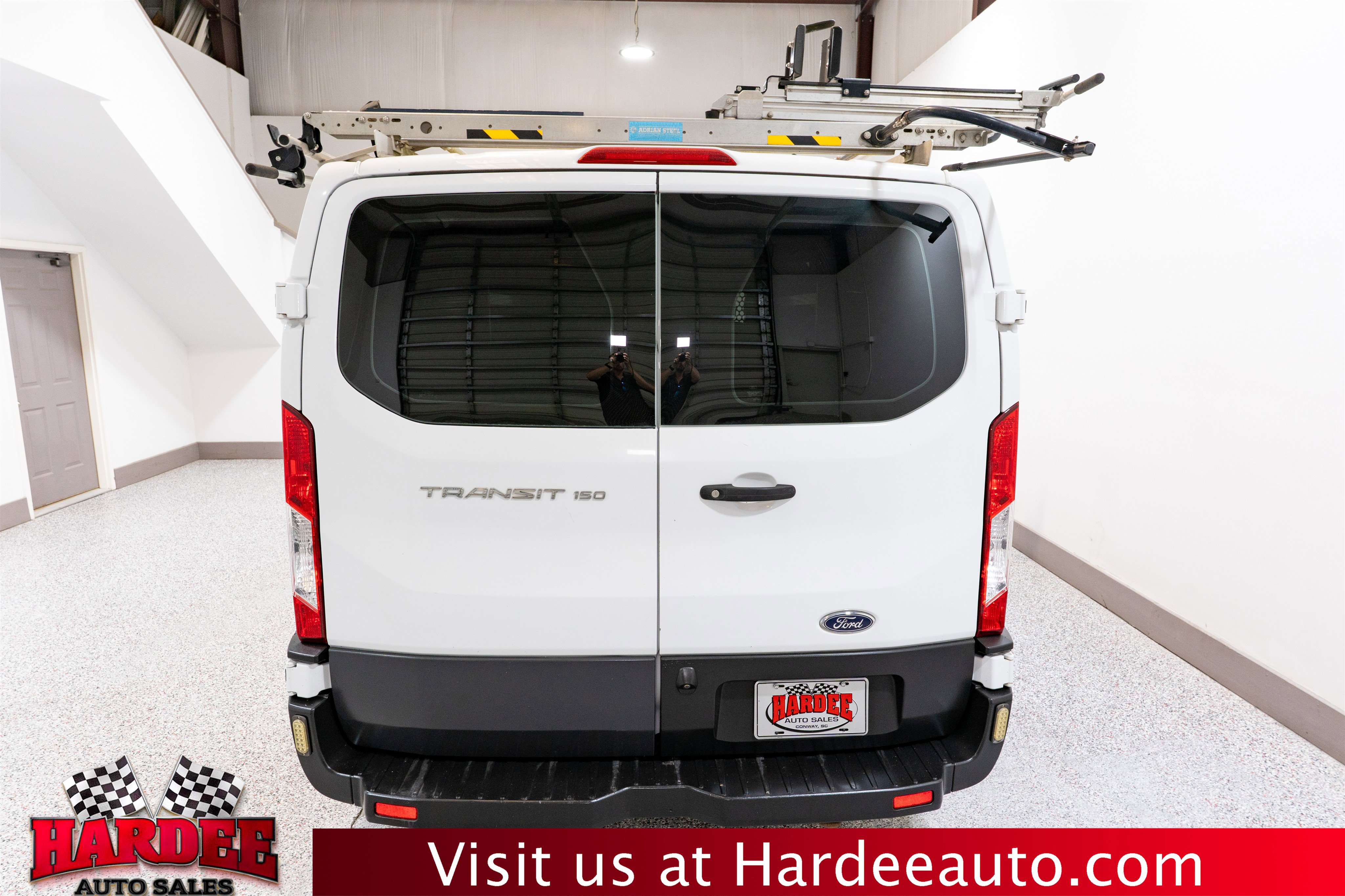 Used 2019 Ford Transit 150 130 Low Roof RWD image 4