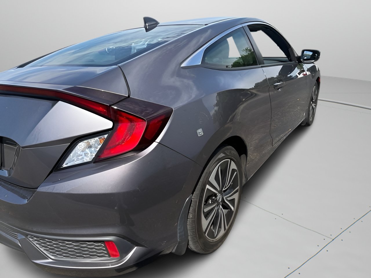 Used 2017 Honda Civic EX-T image 9