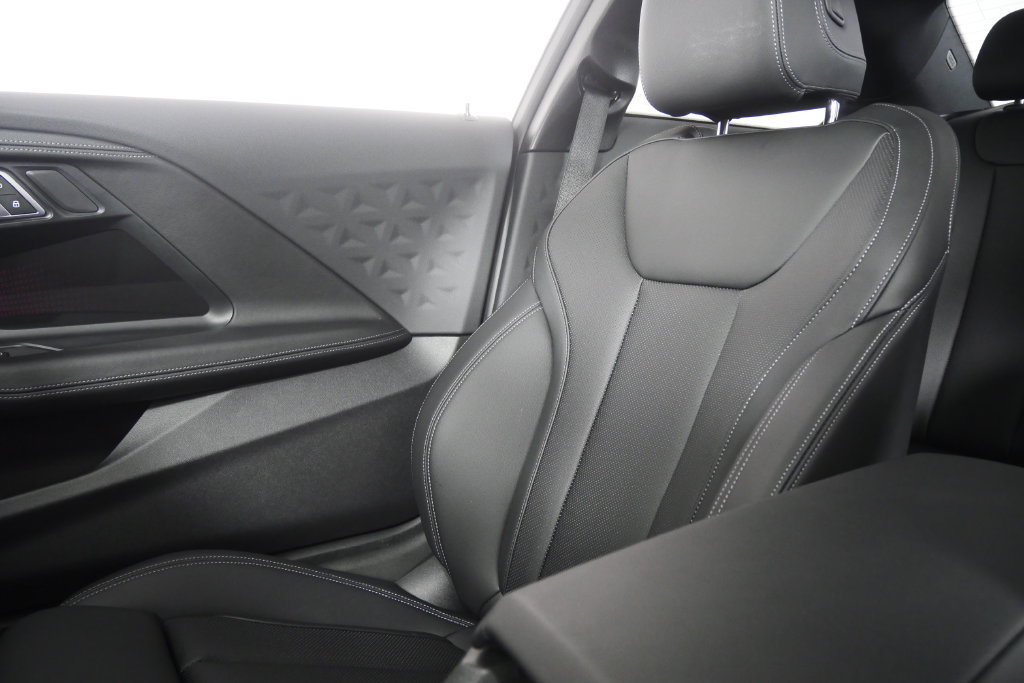Used 2023 BMW 230i Coupe w/ Premium Package RWD image 21