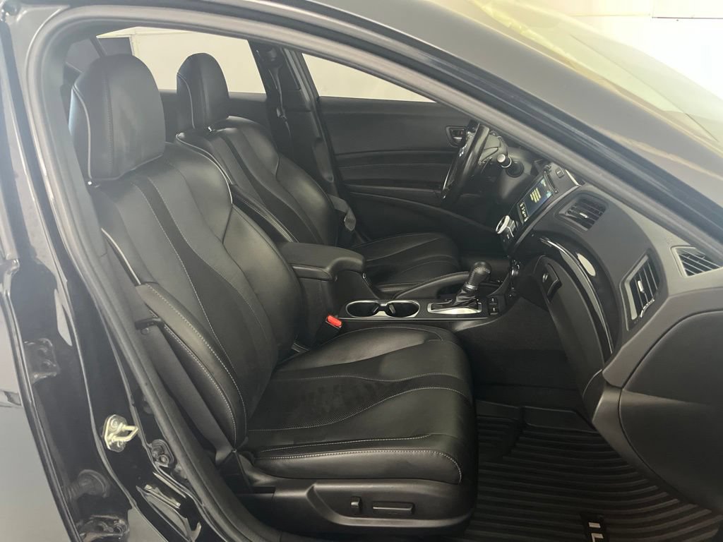 Used 2020 Acura ILX w/ Premium & A-SPEC Package FWD image 21