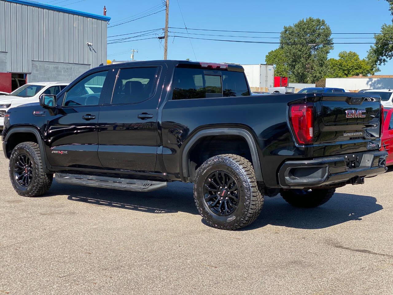 Used 2023 GMC Sierra 1500 AT4X image 3