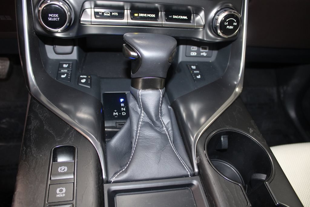 Used 2024 Lexus LX 600 4WD w/ Luxury Package image 46