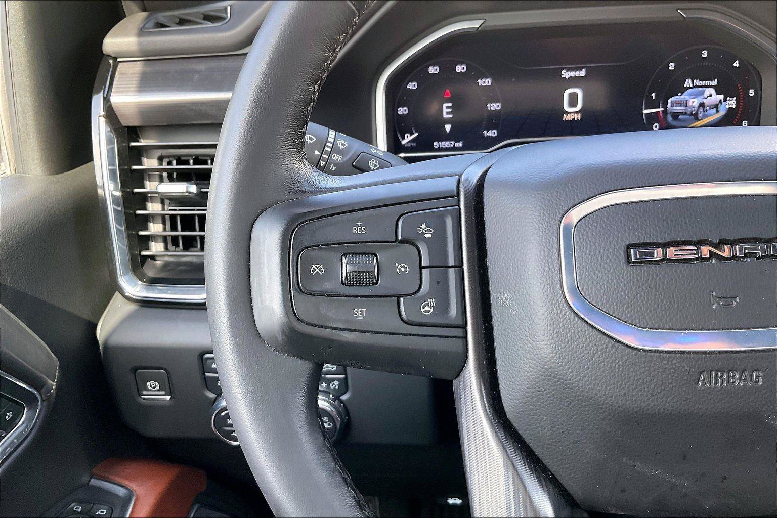Used 2024 GMC Sierra 2500 Denali Ultimate AWD/4WD image 18
