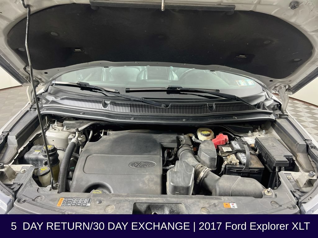 Used 2017 Ford Explorer XLT w/ Equipment Group 202A AWD/4WD image 35