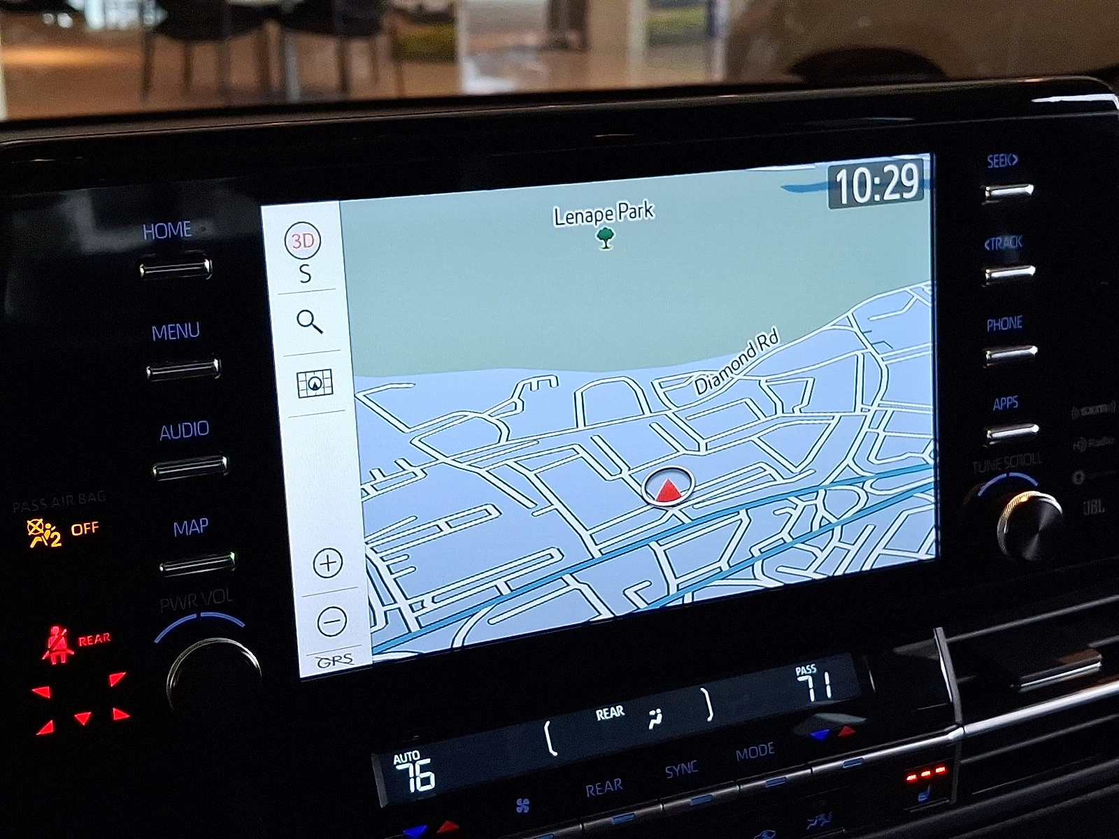 Certified 2023 Toyota Sienna XLE Woodland Edition image 18