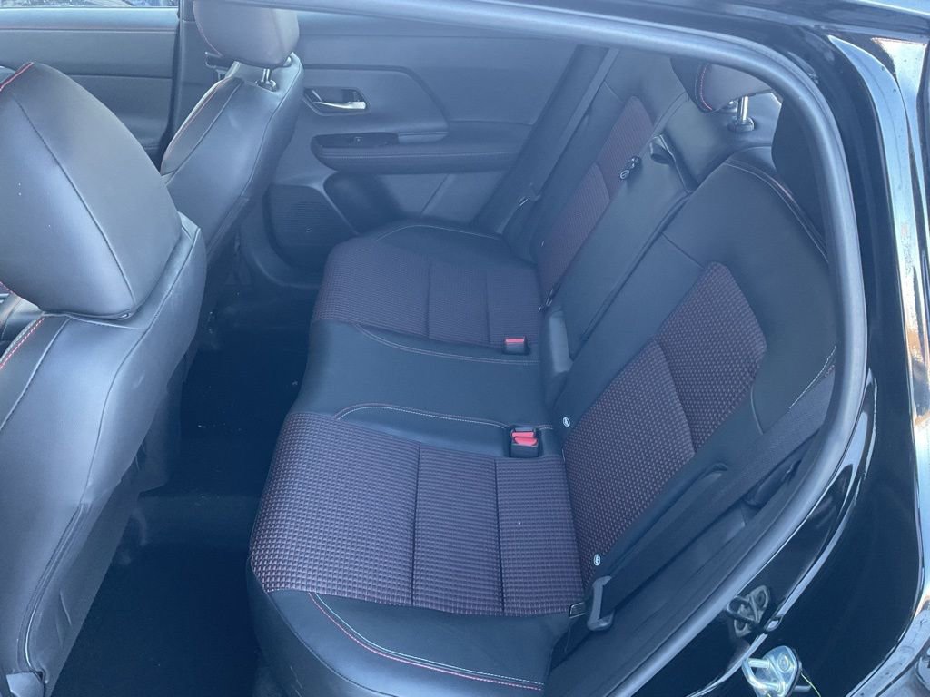 Used 2025 Nissan Kicks SR image 20