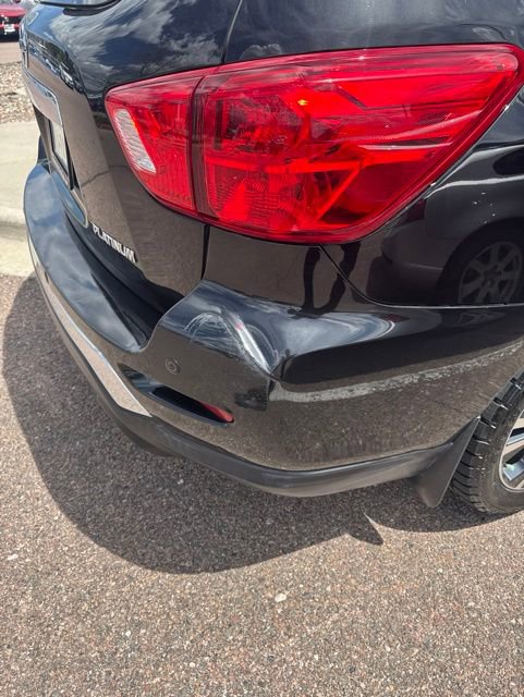 Used 2020 Nissan Pathfinder Platinum FWD image 10