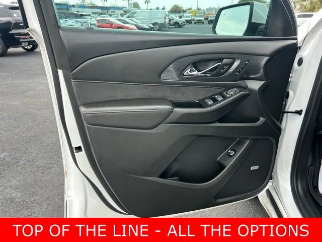 Used 2023 Chevrolet Traverse High Country image 12