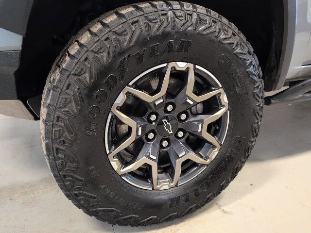 Certified 2024 Chevrolet Colorado ZR2 w/ ZR2 Convenience Package III image 11