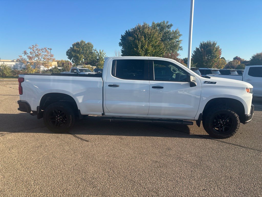 Used 2022 Chevrolet Silverado 1500 Custom Trail Boss w/ LPO, Dark Essentials Package AWD/4WD image 4