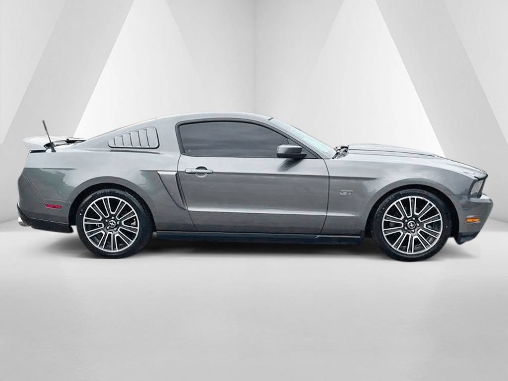 Used 2010 Ford Mustang GT Premium RWD image 9