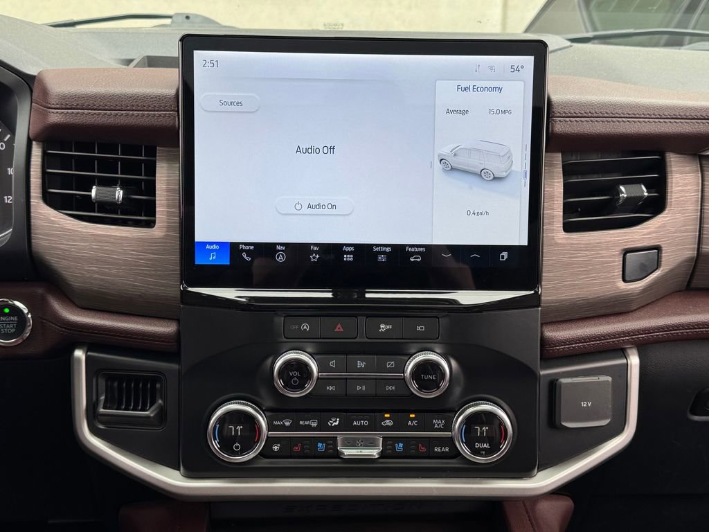 Used 2024 Ford Expedition Limited image 21