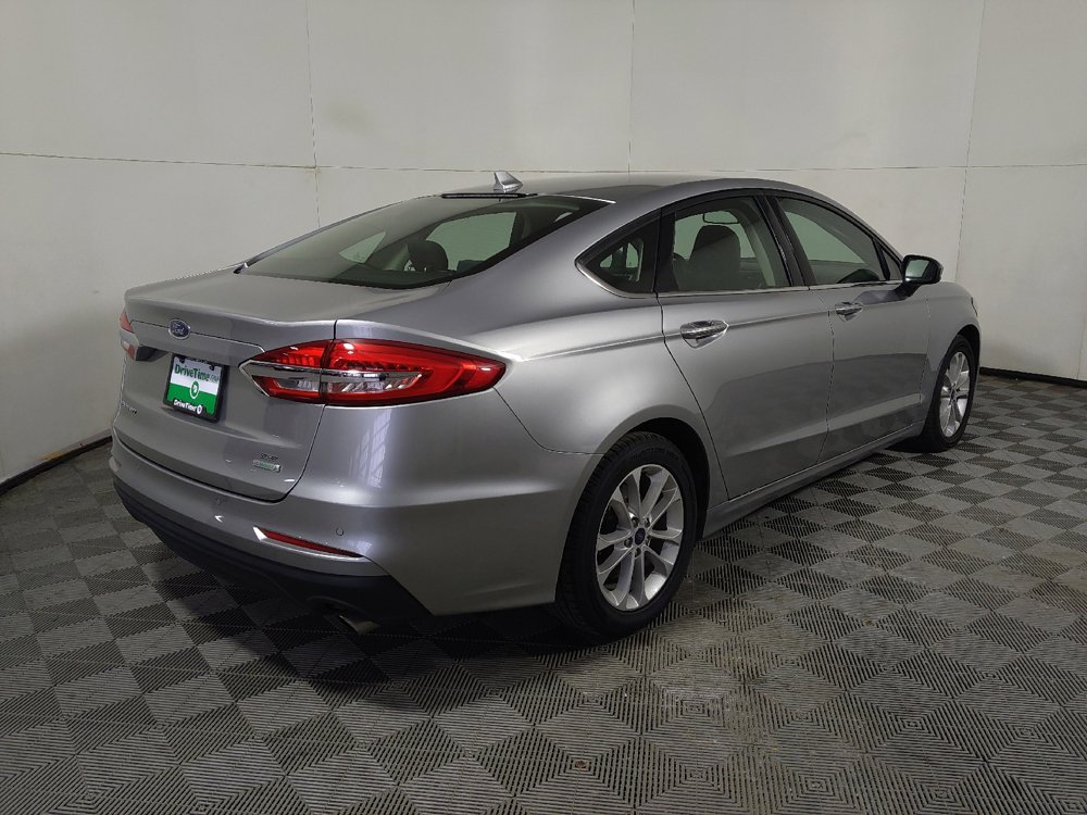 Used 2020 Ford Fusion SE FWD image 10