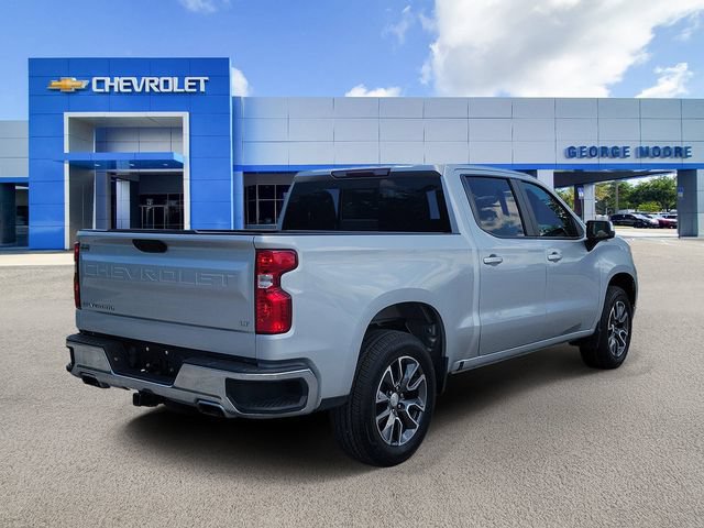 Certified 2022 Chevrolet Silverado 1500 LT AWD/4WD image 4