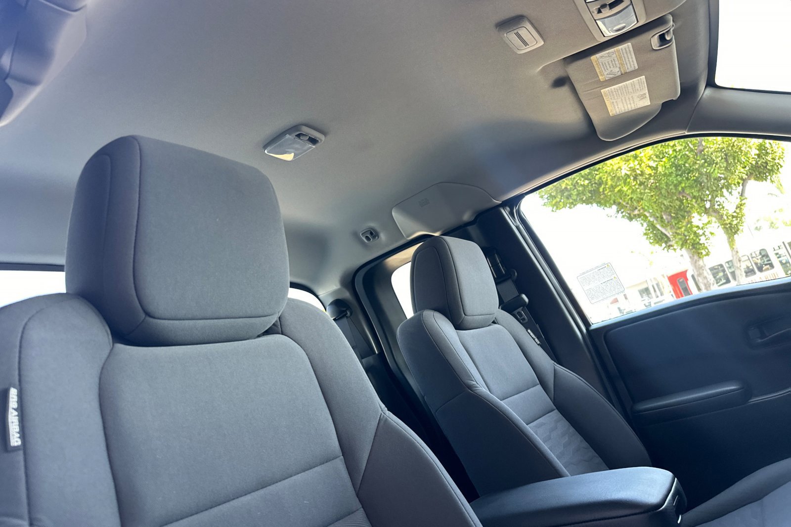 Used 2023 Nissan Frontier S w/ Technology Package image 16