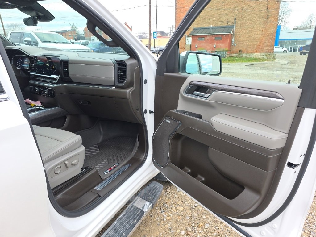 Certified 2024 Chevrolet Silverado 1500 LTZ w/ LTZ Premium Package image 31
