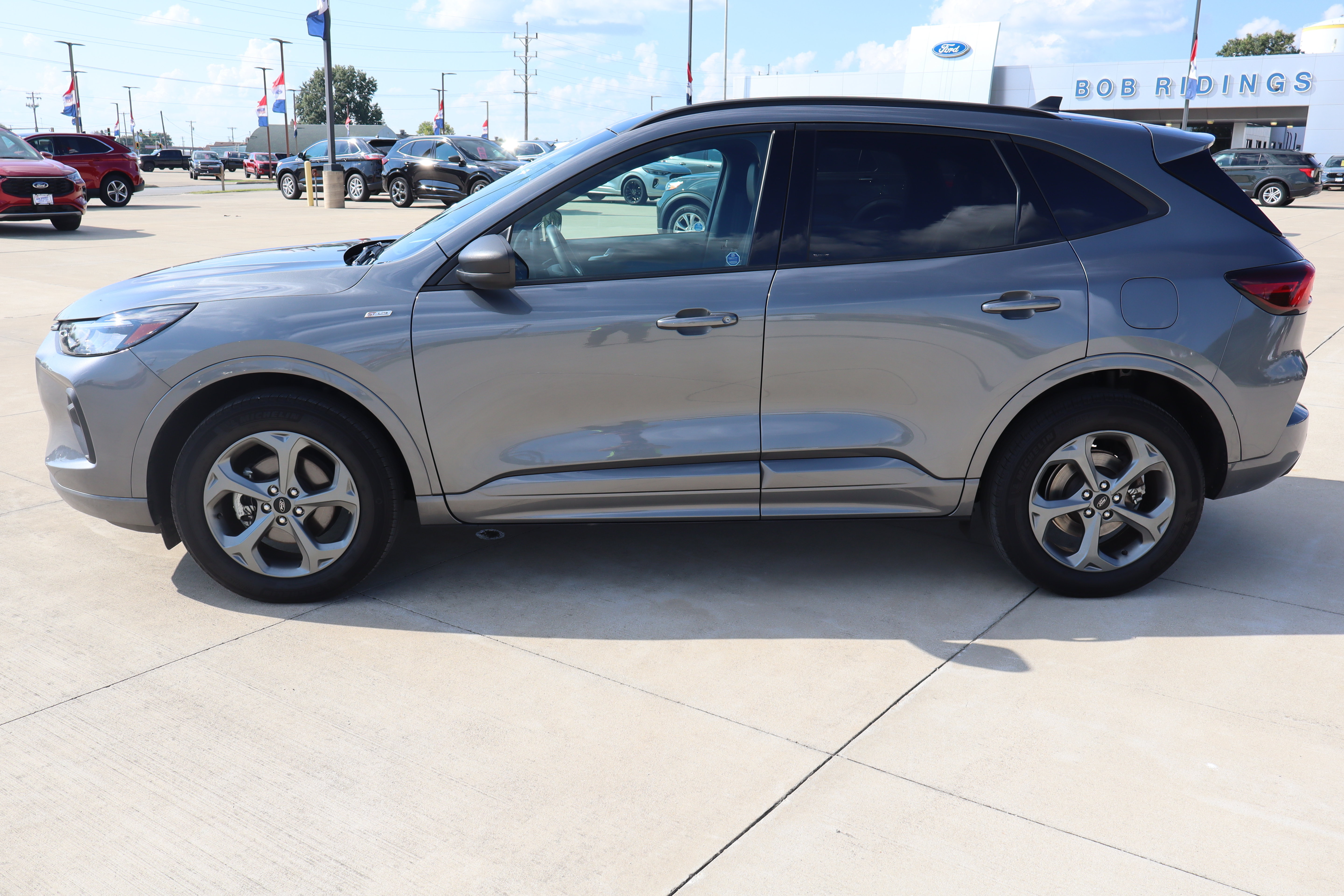 Used 2024 Ford Escape ST-Line w/ Tech Pack #1 AWD/4WD image 8