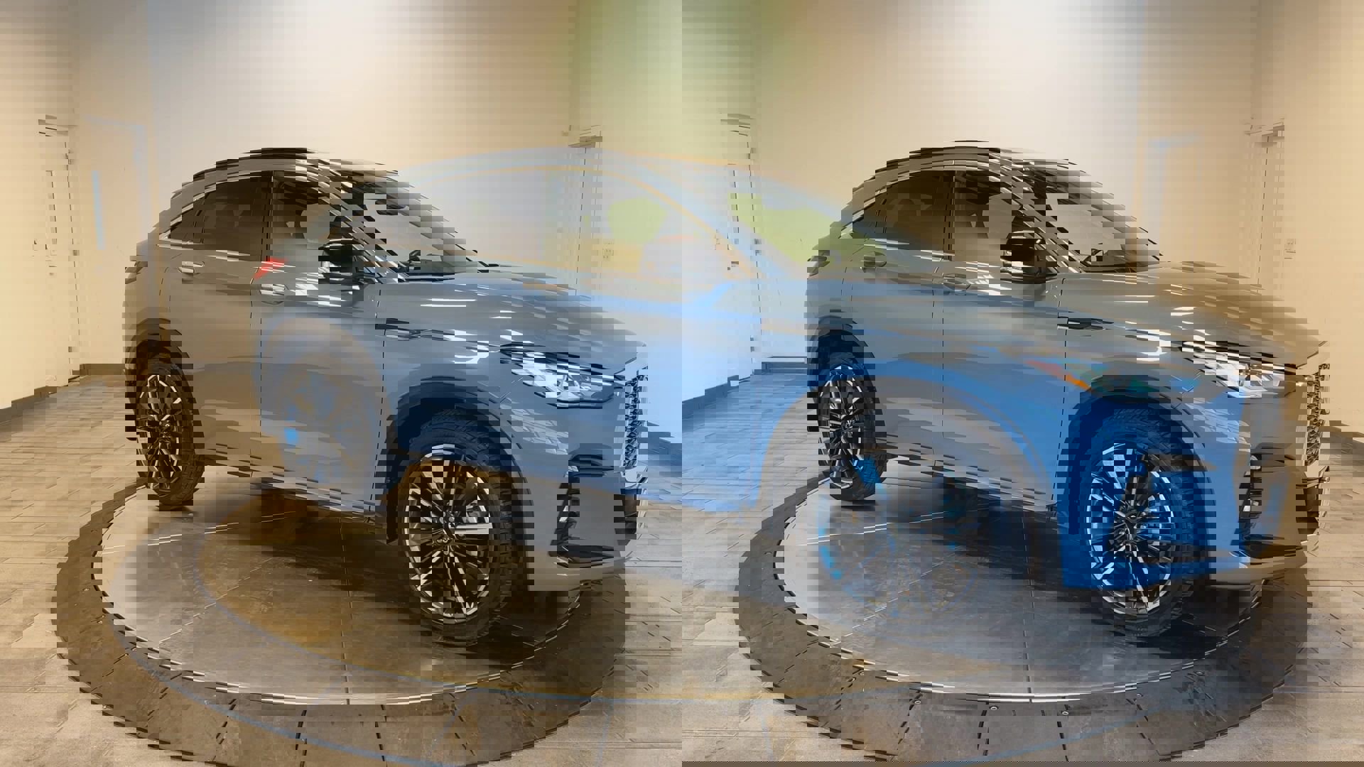 Certified 2025 INFINITI QX55 Luxe w/ Cargo Package image 2