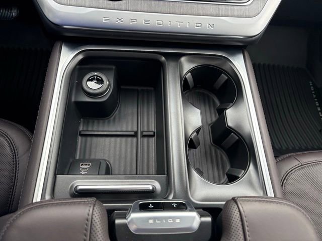 New 2026 Ford Expedition Platinum w/ Platinum Ultimate Package image 22