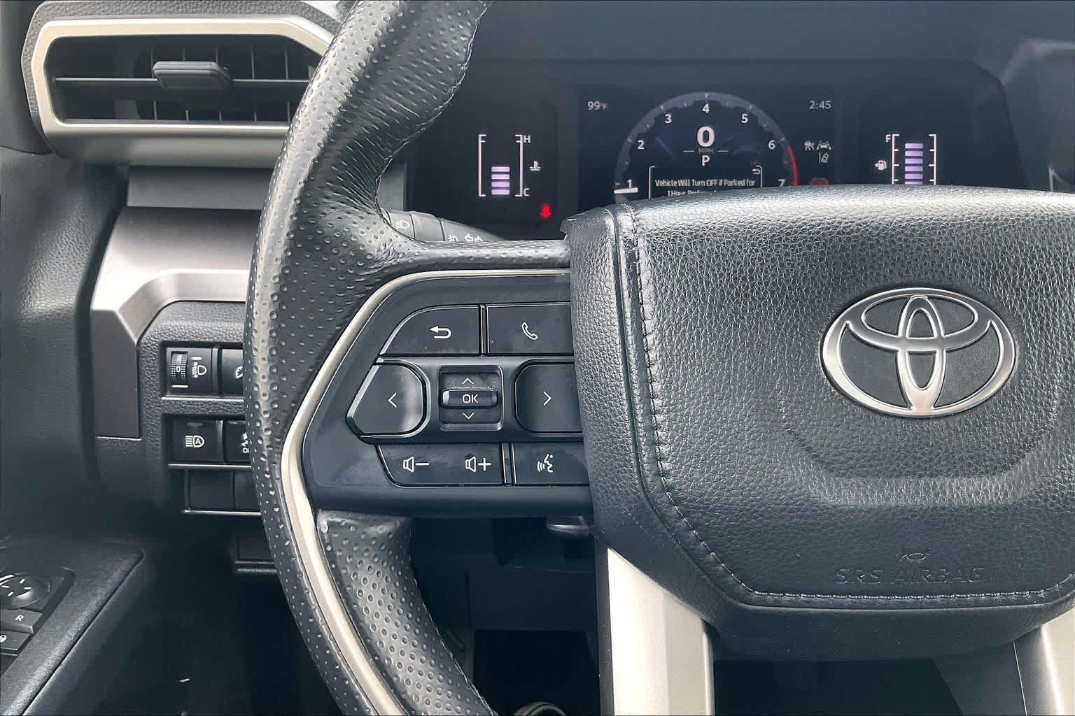 Used 2025 Toyota 4Runner SR5 AWD/4WD image 23