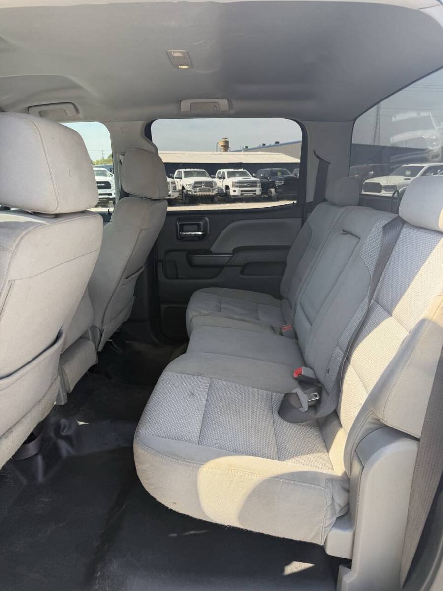 Used 2018 Chevrolet Silverado 2500 W/T w/ WT Convenience Package AWD/4WD image 11