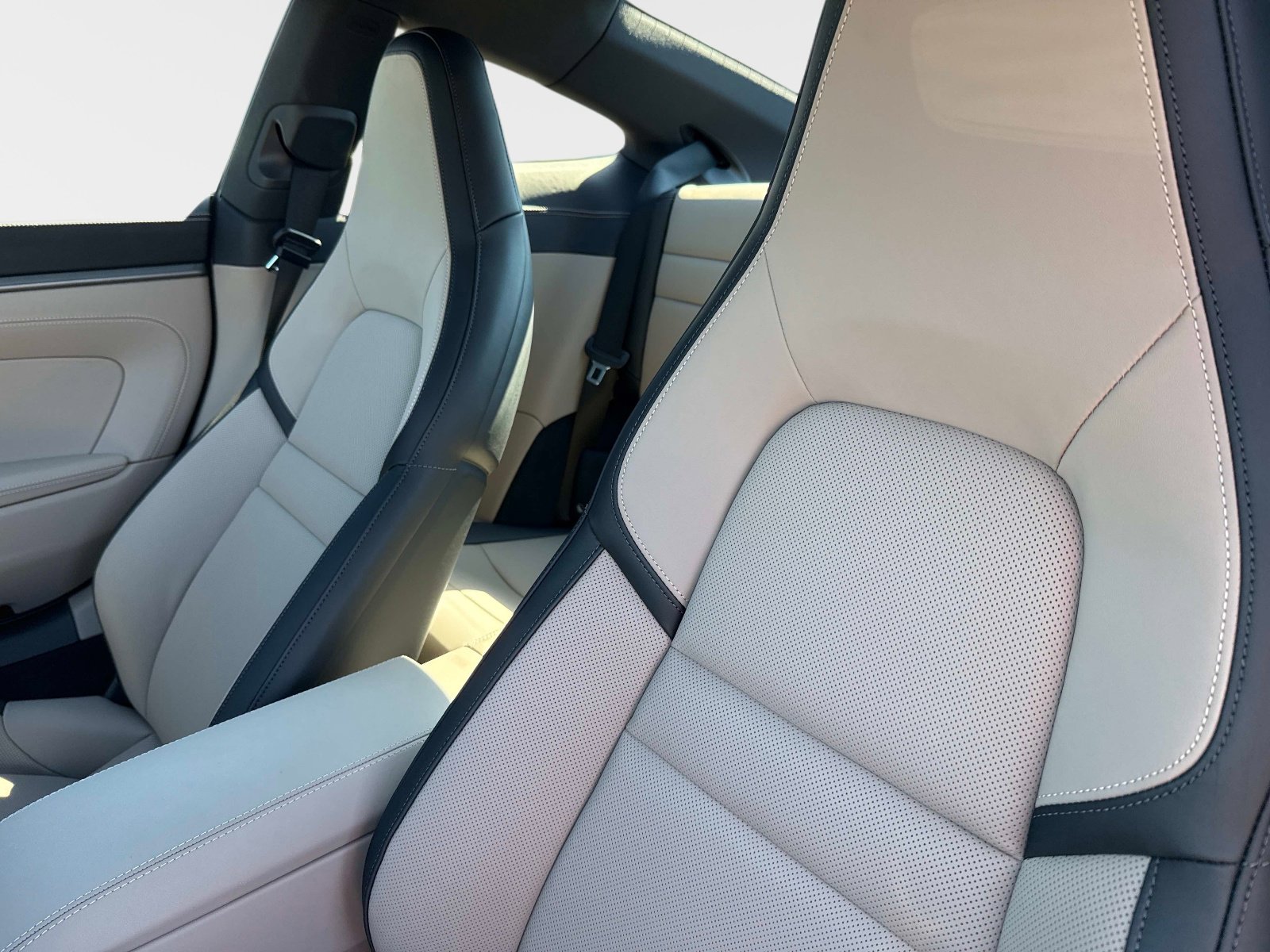 Used 2026 Porsche 911 Carrera image 18