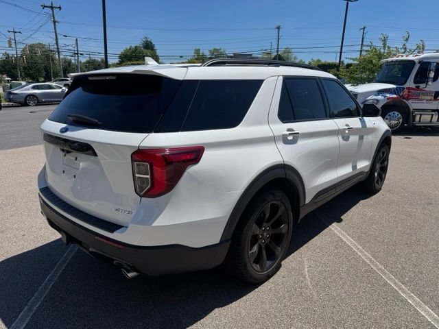 Used 2023 Ford Explorer ST-Line w/ Class IV Trailer Tow Package AWD/4WD image 12